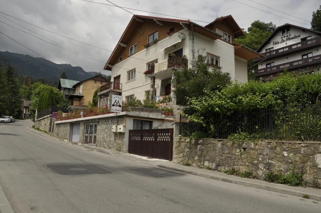 Hotel La Monitori à Sinaia Chambre photo
