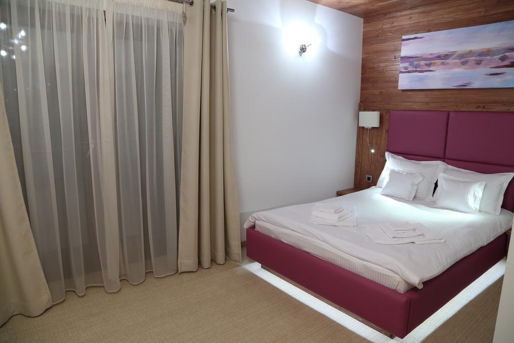 Hotel La Monitori à Sinaia Chambre photo